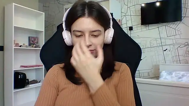 LariceSexy online show from 11/28/25, 01:14