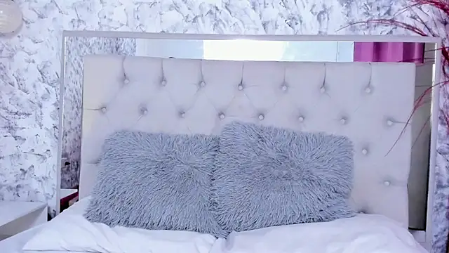 Ariana greenblat online show from 10/25/25, 04:13