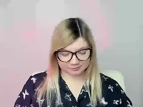 Lola moree online show from 10/20/25, 11:43