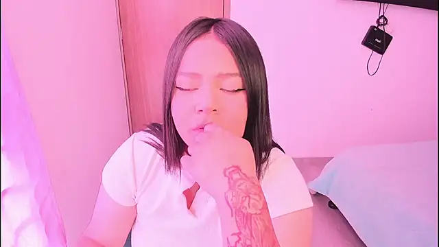 Snapshot of ImamDahian chatting on 02/24/25, 06:36 ImamDahian online show from 02/24/25, 06:36