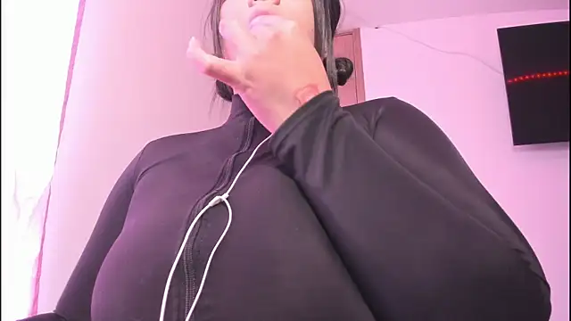 Snapshot of ImamDahian chatting on 02/26/25, 09:37 ImamDahian online show from 02/26/25, 09:37