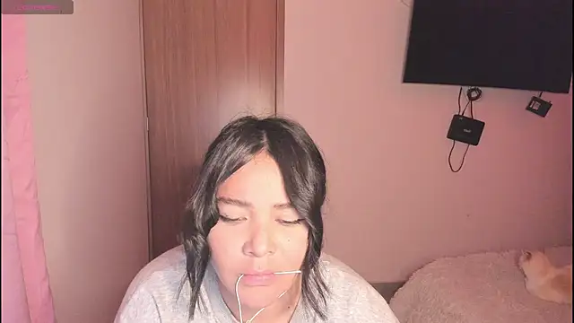 Snapshot of ImamDahian chatting on 03/11/25, 01:05 ImamDahian online show from 03/11/25, 01:05