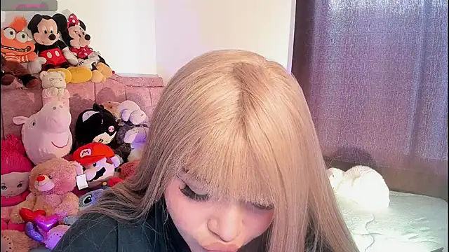 Snapshot of ImamDahian chatting on 10/28/25, 08:22 ImamDahian online show from 10/28/25, 08:22