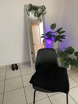 meli ortiz  online show from 11/04/25, 04:17