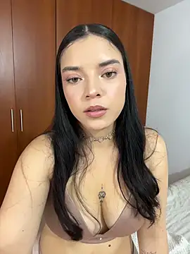 Snapshot of eileensophi chatting on 03/26/26, 03:34 eileensophi online show from 03/26/26, 03:34