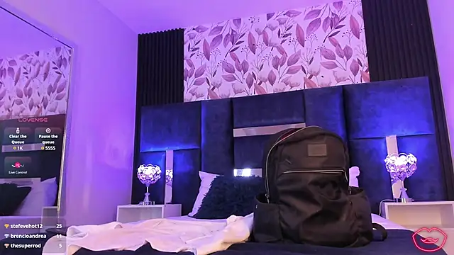 Snapshot of CandyLuxury__ chatting on 03/09/25, 01:56 CandyLuxury online show from 03/09/25, 01:56