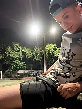 arevalo1124 online show from 12/21/25, 05:58