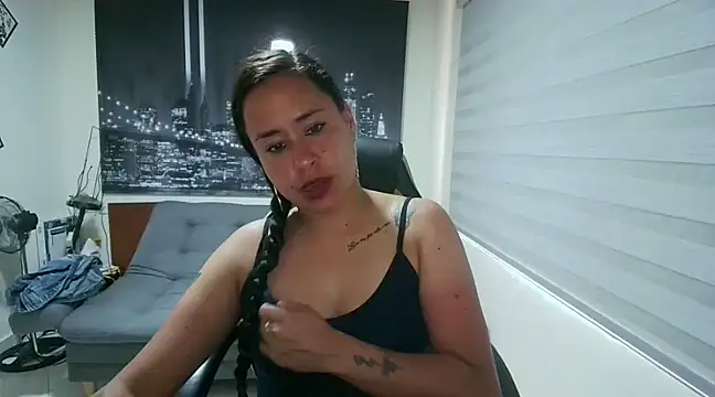 kamila lovee online show from 02/24/25, 09:20