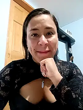 kamila lovee online show from 10/21/25, 07:58