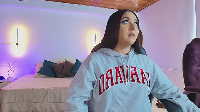  Emma11 online show from 02/26/25, 07:38