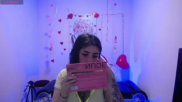 Adri Gomez  online show from 02/24/25, 03:23