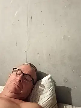 Snapshot of Gabo6770 chatting on 12/16/25, 03:33 Gabo6770 online show from 12/16/25, 03:33