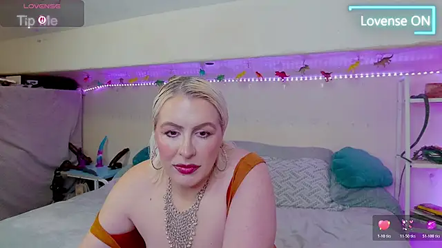 Snapshot of GoddessAlimony chatting on 05/16/26, 02:49 GoddessAlimony online show from 05/16/26, 02:49