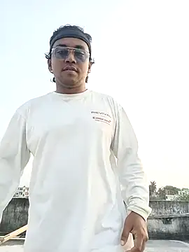 bigcock thick online show from 05/03/26, 01:00