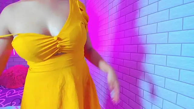 Snapshot of NAUGHTY_ALANA_ chatting on 03/07/25, 05:38 NAUGHTY ALANA online show from 03/07/25, 05:38