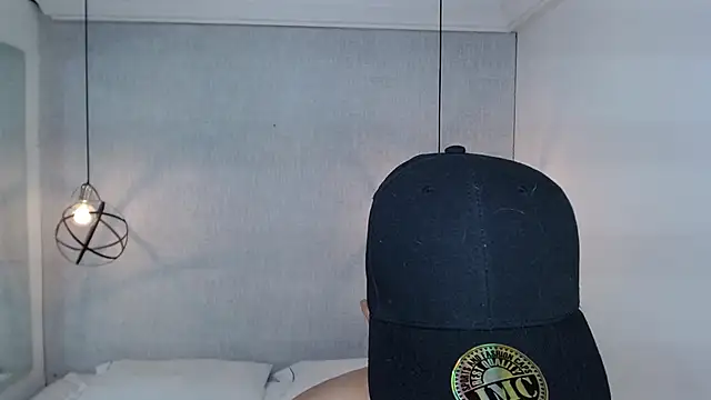 Liiamthompson online show from 03/17/25, 02:23