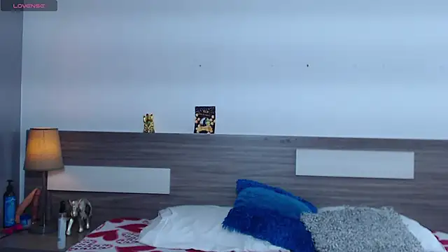 Liiamthompson online show from 10/23/25, 12:59