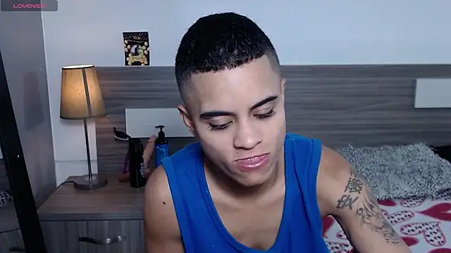 Liiamthompson online show from 11/23/25, 10:53