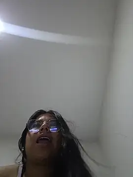 viccky vick online show from 11/05/25, 05:02