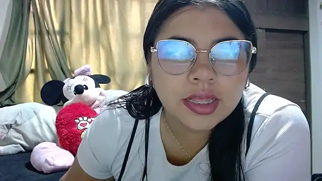 viccky vick online show from 11/11/25, 05:46