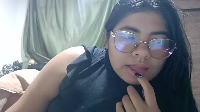 Snapshot of viccky_vick chatting on 03/26/26, 10:59 viccky vick online show from 03/26/26, 10:59