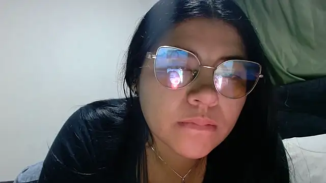 Snapshot of viccky_vick chatting on 03/29/26, 12:10 viccky vick online show from 03/29/26, 12:10