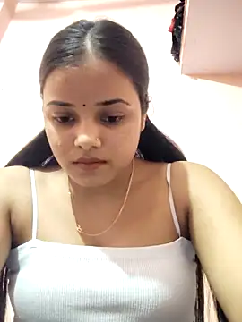 Snapshot of RAYI_123 chatting on 04/08/26, 02:06 RAYI 123 online show from 04/08/26, 02:06
