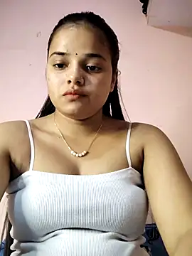 Snapshot of RAYI_123 chatting on 05/03/26, 02:45 RAYI 123 online show from 05/03/26, 02:45