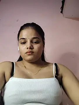 Snapshot of RAYI_123 chatting on 05/17/26, 03:19 RAYI 123 online show from 05/17/26, 03:19