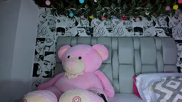 Snapshot of LucyRosse chatting on 05/03/26, 11:16 LucyRosse online show from 05/03/26, 11:16