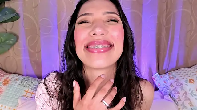Miss veronicaa2 online show from 06/09/26, 01:34