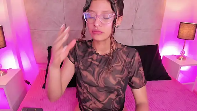 mac-sara online show from 02/22/25, 08:09