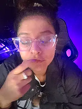 mac-sara online show from 03/06/25, 08:16