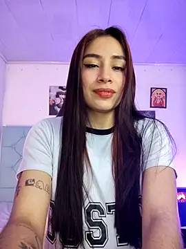Snapshot of Marce0 chatting on 04/23/26, 04:03 Marce0 online show from 04/23/26, 04:03
