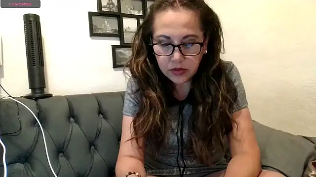 MirandaLatinaLovely online show from 04/28/26, 03:11