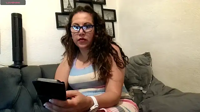 MirandaLatinaLovely online show from 05/12/26, 05:15