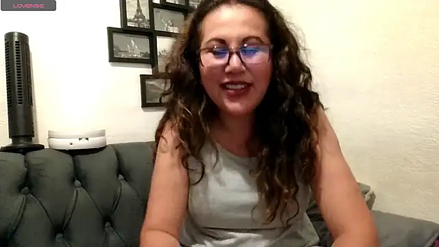 MirandaLatinaLovely online show from 06/10/26, 04:45