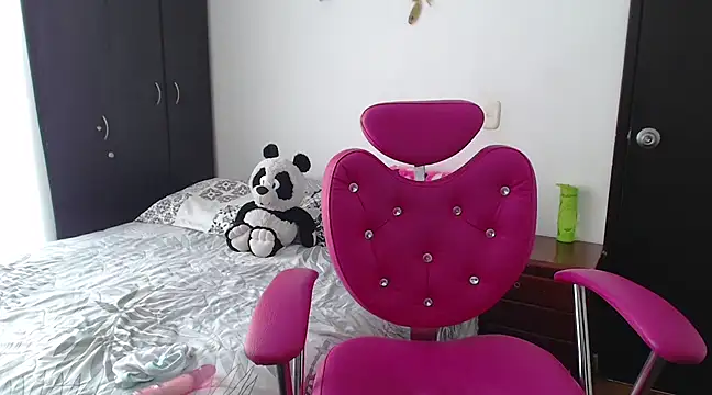 Snapshot of BeautifullPrinsesse chatting on 03/05/25, 05:39 BeautifullPrinsesse online show from 03/05/25, 05:39