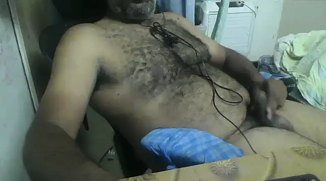 Snapshot of awesomeroc123 chatting on 02/22/25, 05:57 awesomeroc123 online show from 02/22/25, 05:57