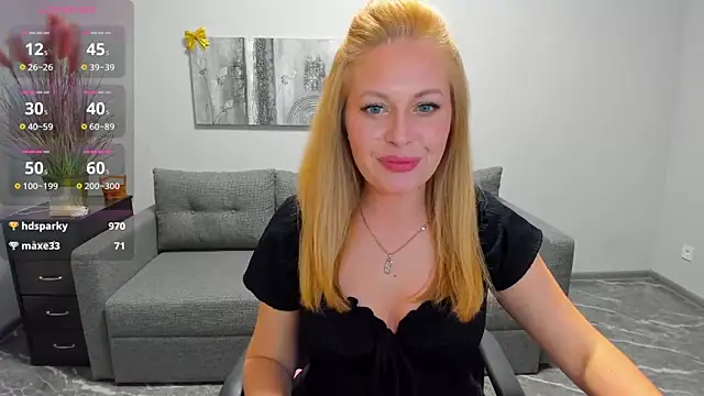 Snapshot of Mira_Whites chatting on 04/05/26, 12:35 Mira Whites online show from 04/05/26, 12:35