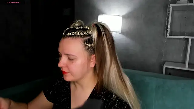 Snapshot of Jenny_Jimmy chatting on 02/17/26, 09:28 Jenny Jimmy online show from 02/17/26, 09:28