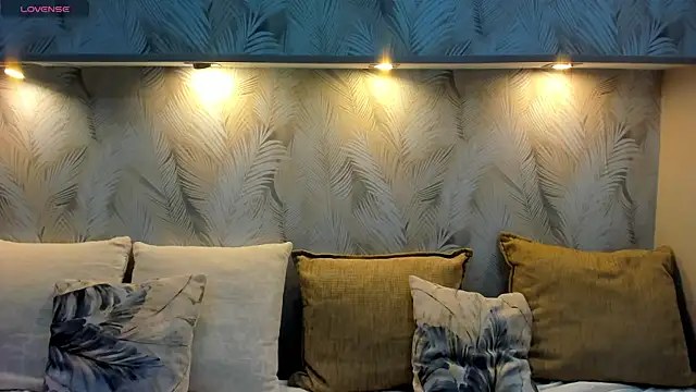 Snapshot of Jenny_Jimmy chatting on 02/19/26, 01:12 Jenny Jimmy online show from 02/19/26, 01:12