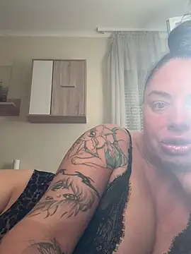 MeganCole01 online show from 01/30/25, 08:54