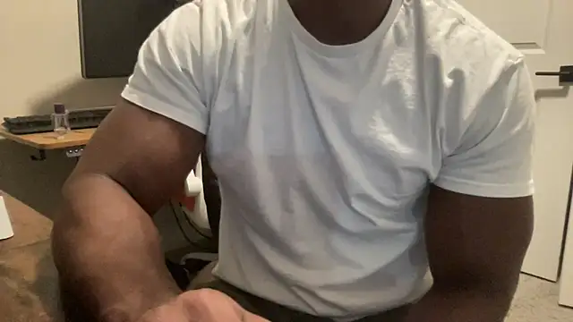 BodyandBBC online show from 11/20/25, 03:39