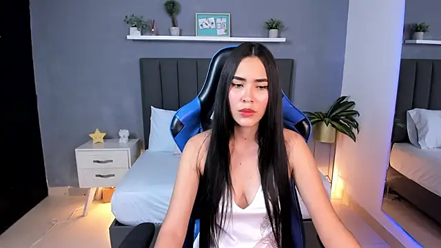 alessia leroy online show from 02/19/25, 08:20