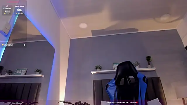 alessia leroy online show from 12/15/25, 07:29