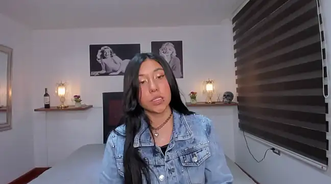 Nohemi louse online show from 01/31/25, 08:22