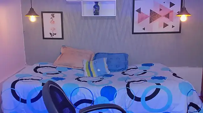 Nohemi louse online show from 02/20/25, 10:48