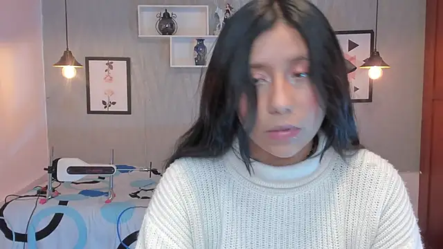 Nohemi louse online show from 03/17/25, 10:38