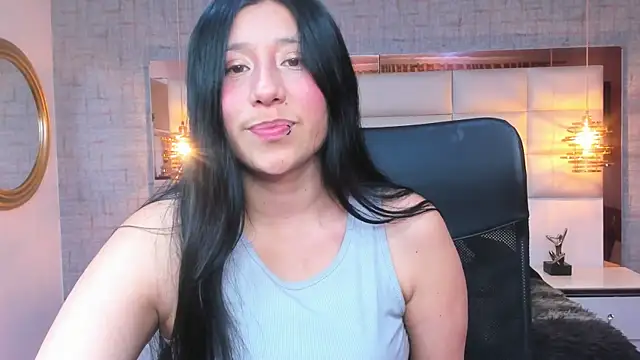 Nohemi louse online show from 11/22/25, 07:13